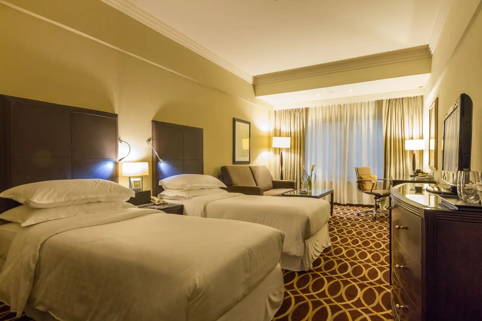 Deluxe Twin Bedroom